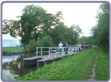 Pottery boat Milton Maid made an excellent bridge