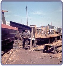 Lady beside Ist steel Allen with Les